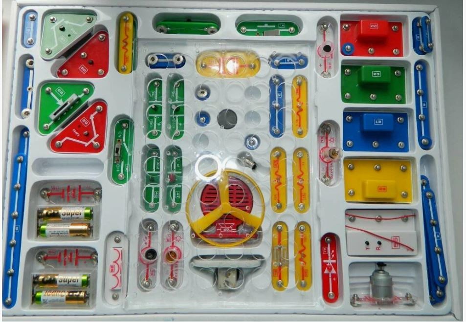 Конструктор Знаток